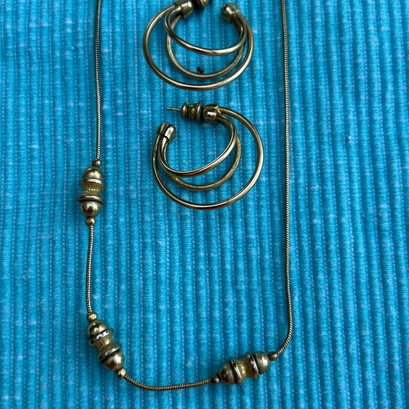 NAPIER necklace and hoop earring lot Elegant Jewelry - Picture 2 of 5
